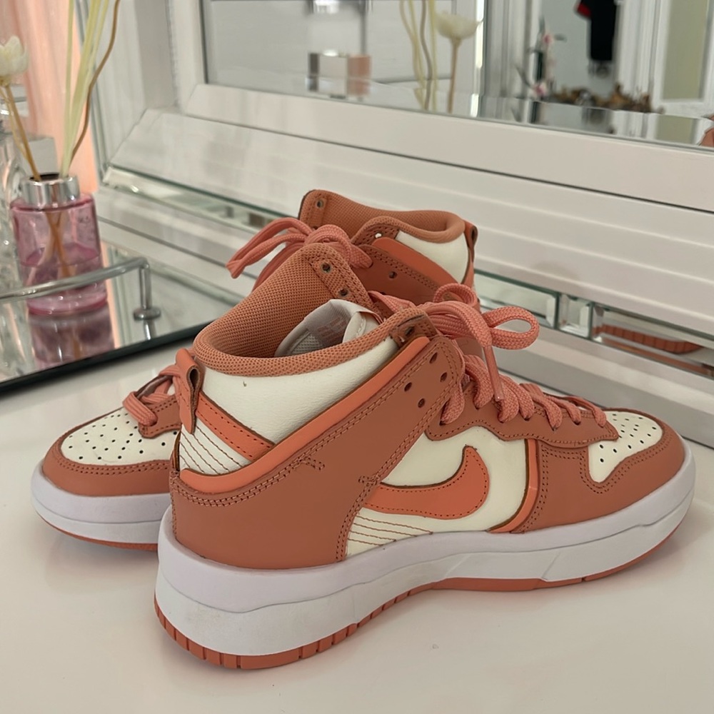 Nike Dunk high up/ Crimson Bliss/ size 5